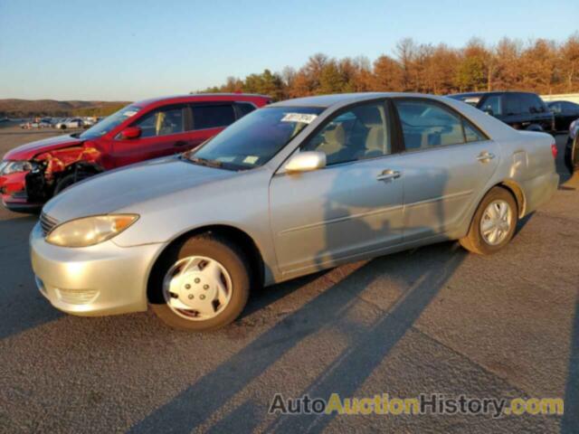 TOYOTA CAMRY LE, JTDBE32K863063364