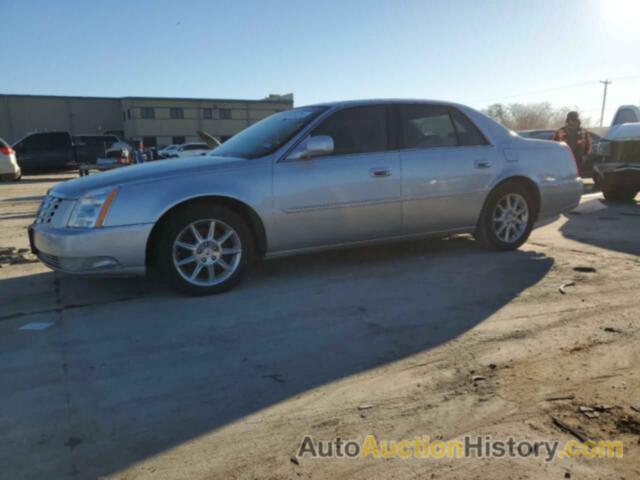 CADILLAC DTS LUXURY COLLECTION, 1G6KD5E63BU143319