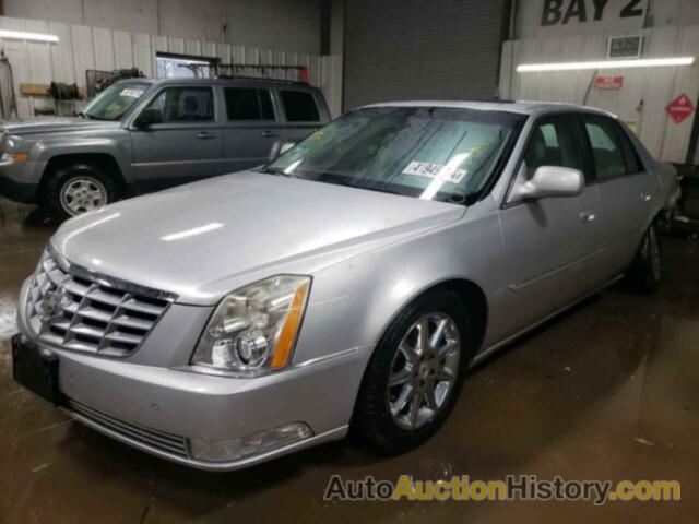 CADILLAC DTS LUXURY COLLECTION, 1G6KD5E66BU114123