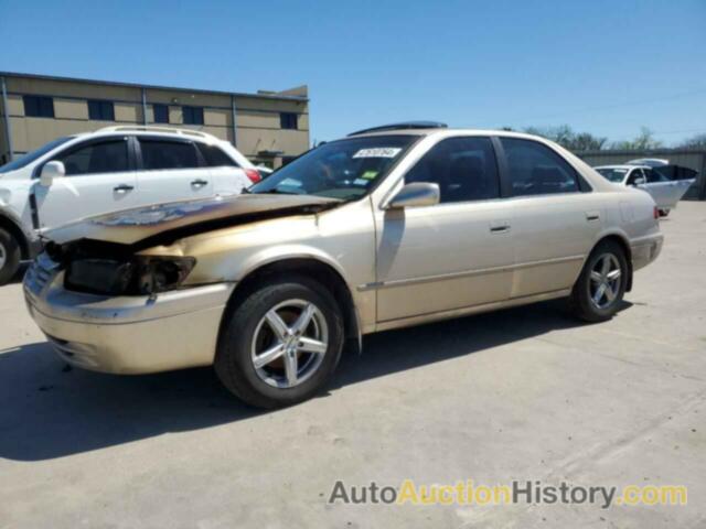TOYOTA CAMRY LE, JT2BF22K4X0176800