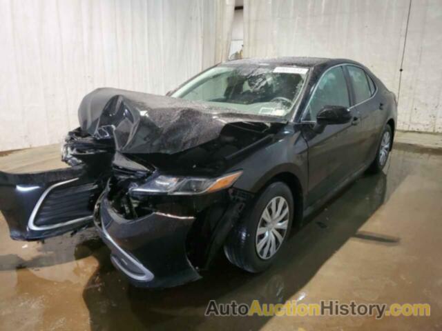 TOYOTA CAMRY LE, 4T1C31AKXNU570271