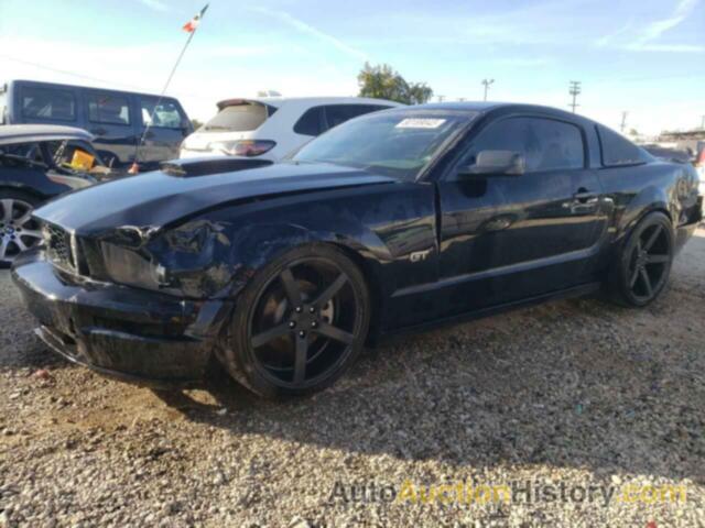 FORD MUSTANG GT, 1ZVHT82HX85133615