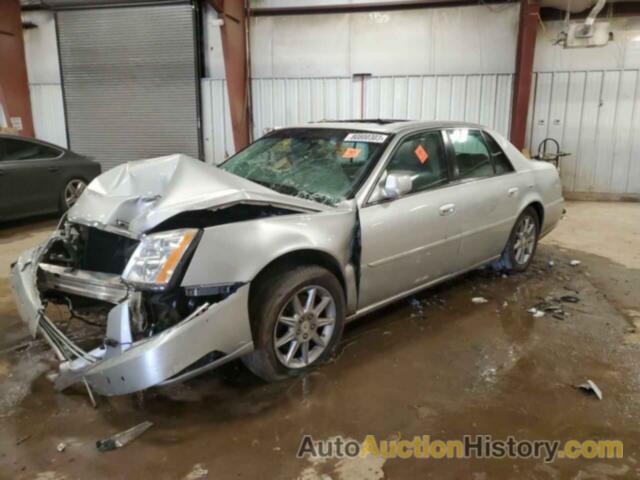CADILLAC DTS LUXURY COLLECTION, 1G6KD5EY1AU135879