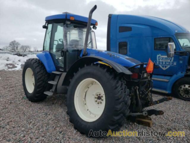 2011 NEWH TRACTOR, T9232W00015