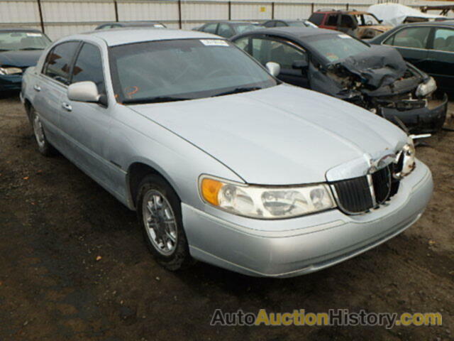 1998 LINCOLN TOWN CAR S, 1LNFM82WXWY688660