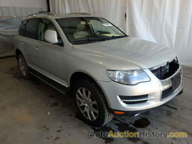 2010 VOLKSWAGEN TOUAREG TD, WVGFK7A95AD001662