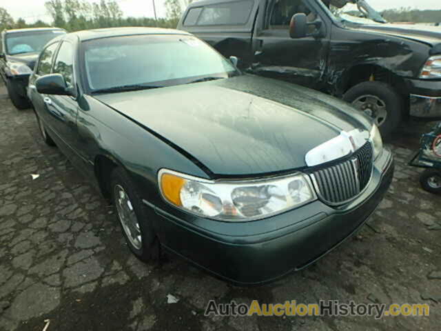 1998 LINCOLN TOWN CAR S, 1LNFM82WXWY725318