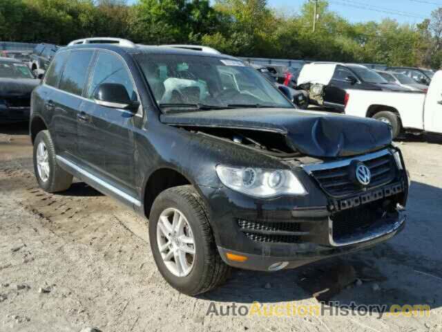 2010 VOLKSWAGEN TOUAREG TD, WVGFK7A96AD000570