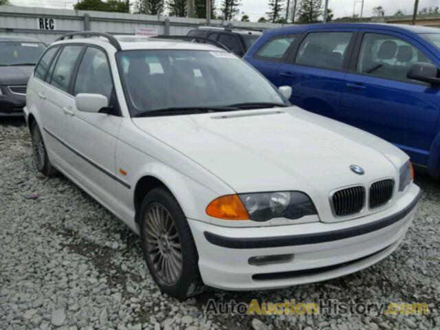 2001 BMW 325 IT, WBAAW33411EN80539
