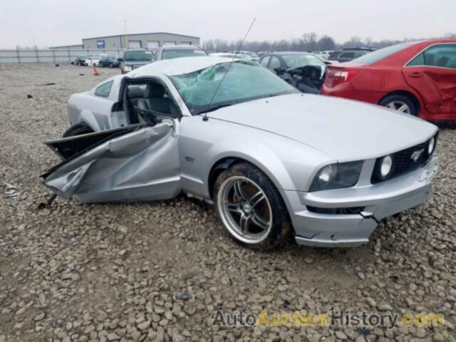2005 FORD MUSTANG GT GT, 1ZVFT82H555200740
