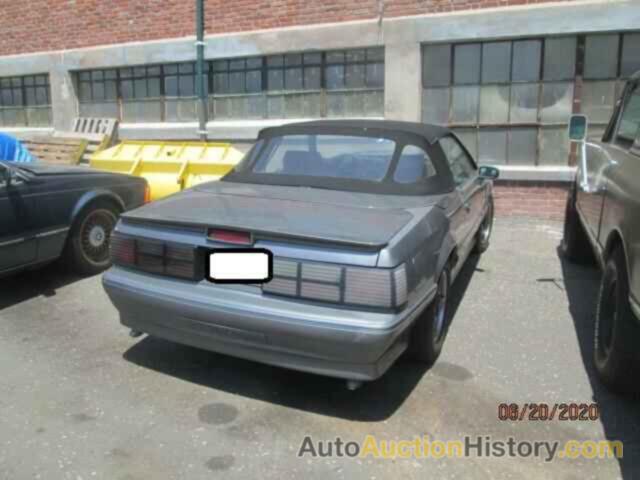 1988 FORD MUSTANG, 