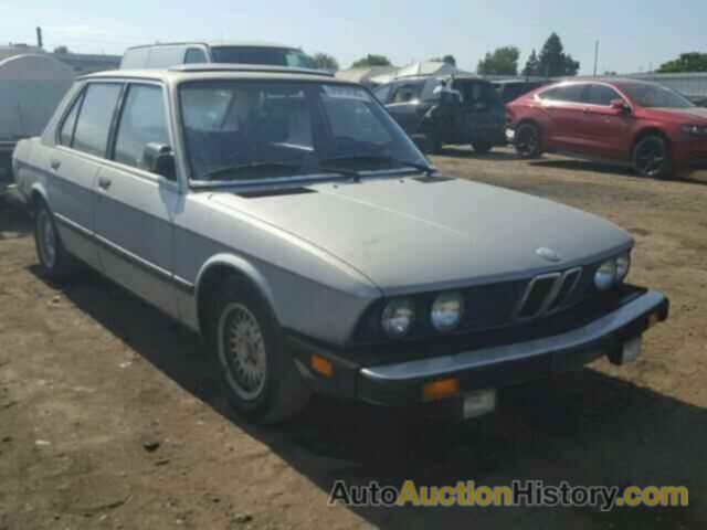 1982 BMW 528E AUTOM, WBADK8307C7962049