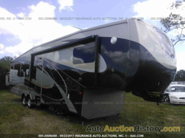Cedar creek Travel trailer, 4X4FCRM23DS208007