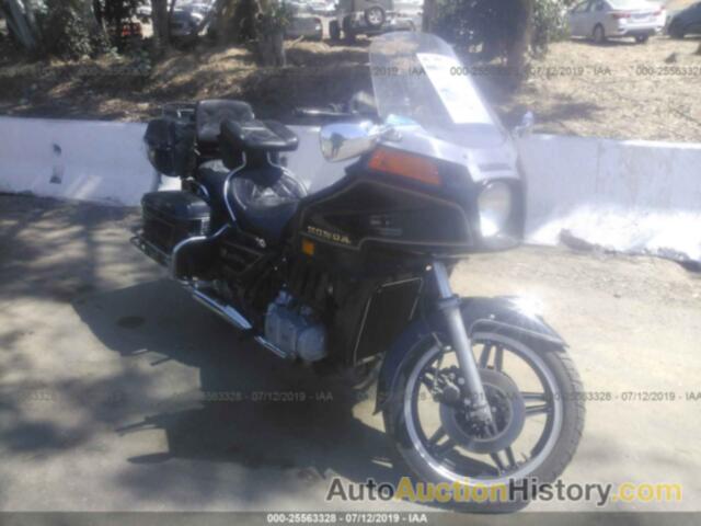 HONDA GOLD WING MOTORCYCLE, SC0214BA105052