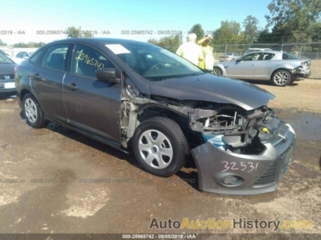 FORD FOCUS S, 1FADP3E22DL351561