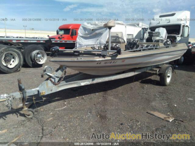 BAYLINER BOAT AND TRAILER, BVLE27FBH485