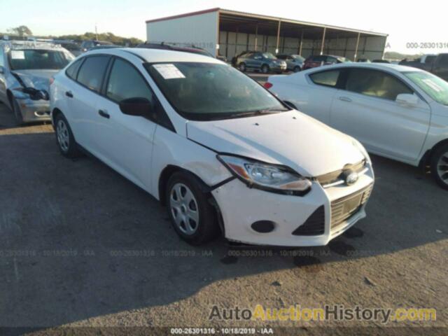 FORD FOCUS S, 1FADP3E29DL326365
