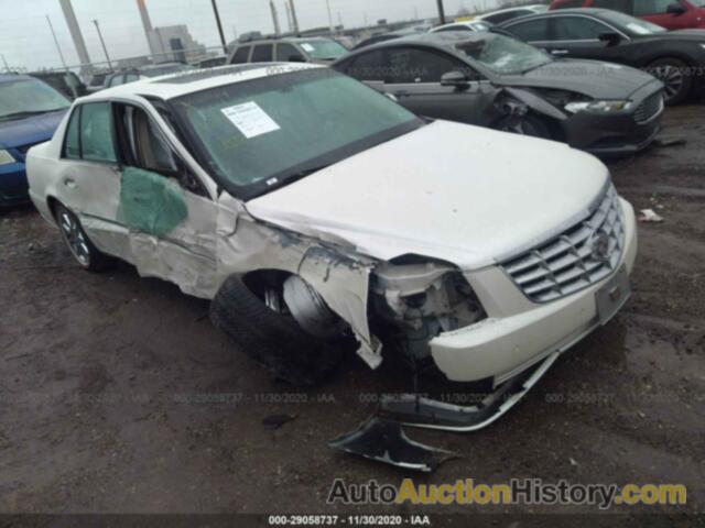 CADILLAC DTS LUXURY COLLECTION, 1G6KD5E63BU124172