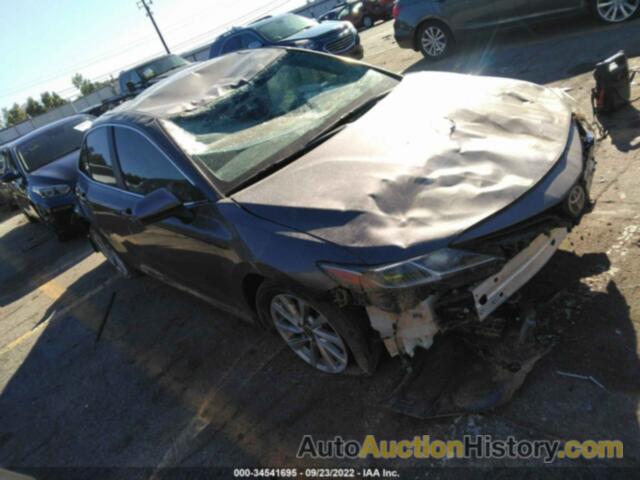 TOYOTA CAMRY LE, 4T1C11AKXMU543303