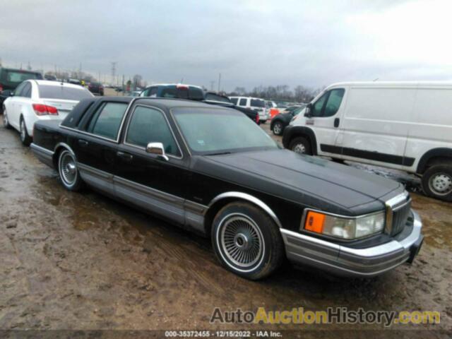 LINCOLN TOWN CAR SIGNATURE, 1LNCM82F0LY783551