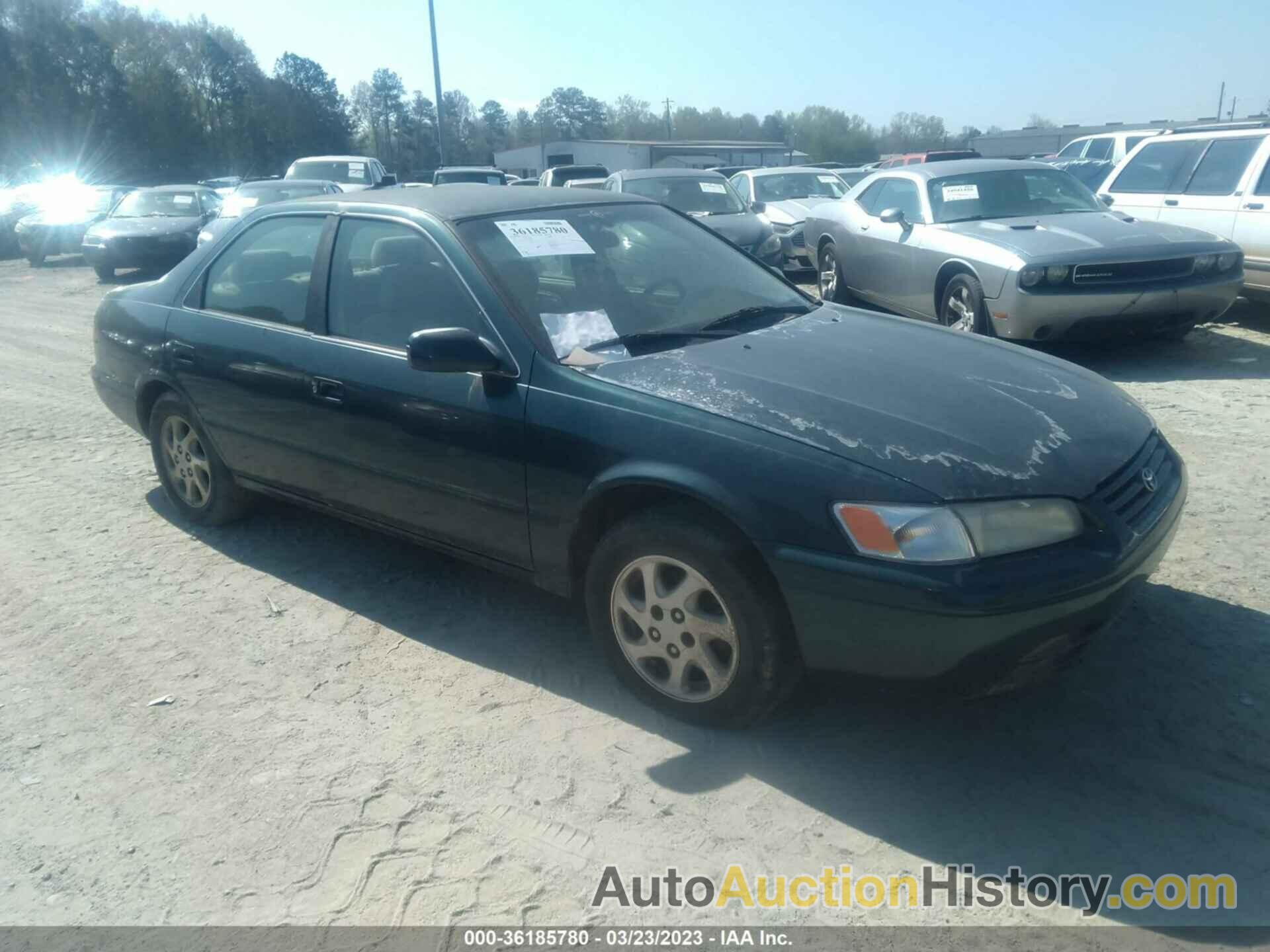 TOYOTA CAMRY LE/XLE/CE, 4T1BF22K1VU906865