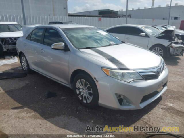 TOYOTA CAMRY SE, 4T4BF1FK9DR334405