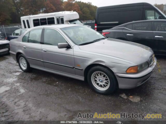 BMW 5 SERIES 528IA, WBADD6327VBW10413
