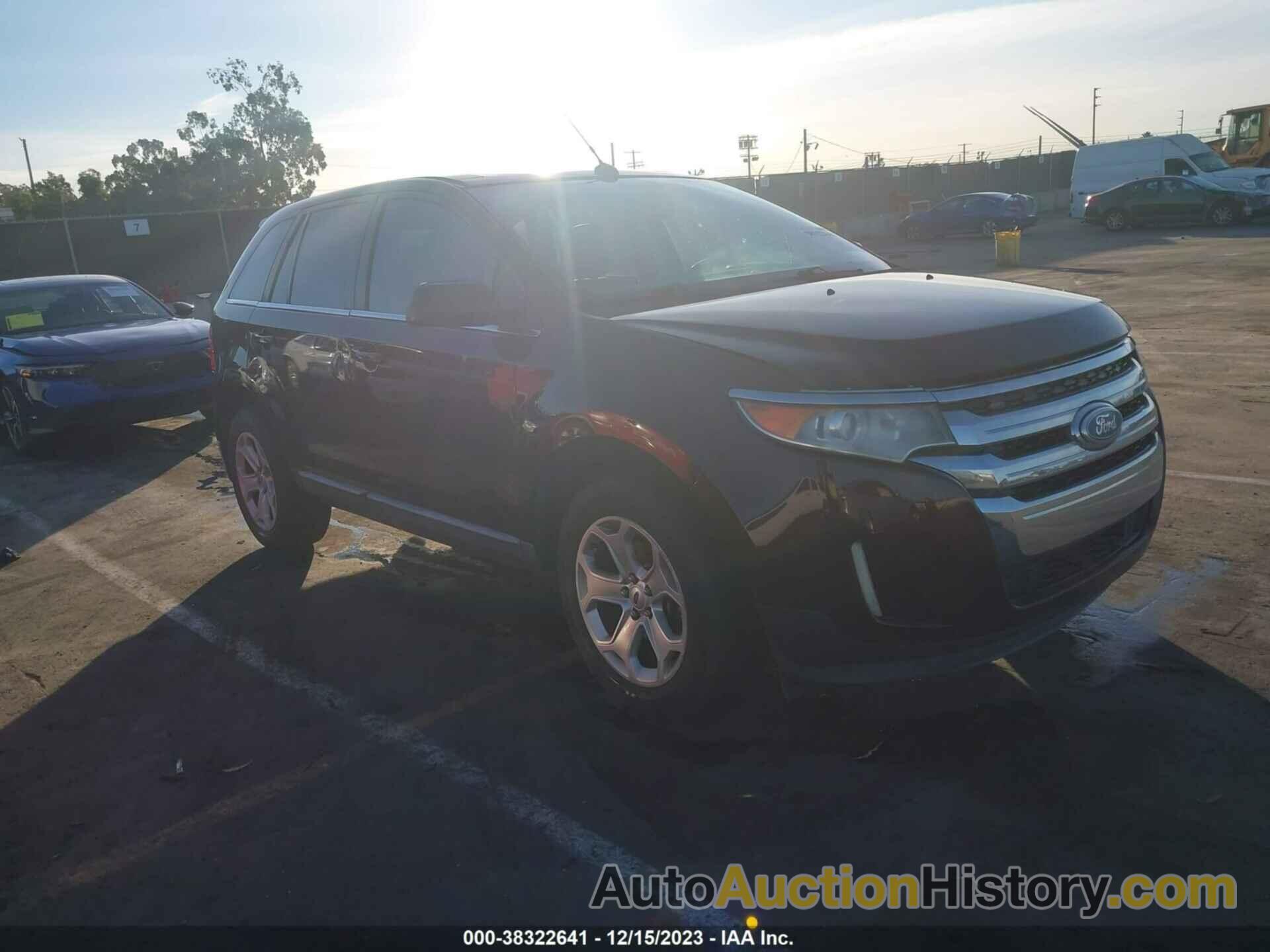 FORD EDGE LIMITED, 2FMDK3KC4BBB14990