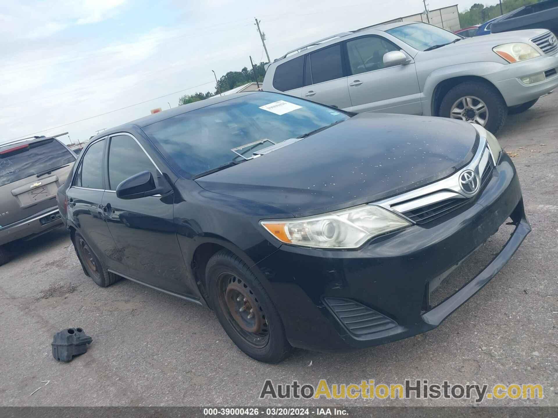 TOYOTA CAMRY SE/LE/XLE, 4T4BF1FK8CR167226