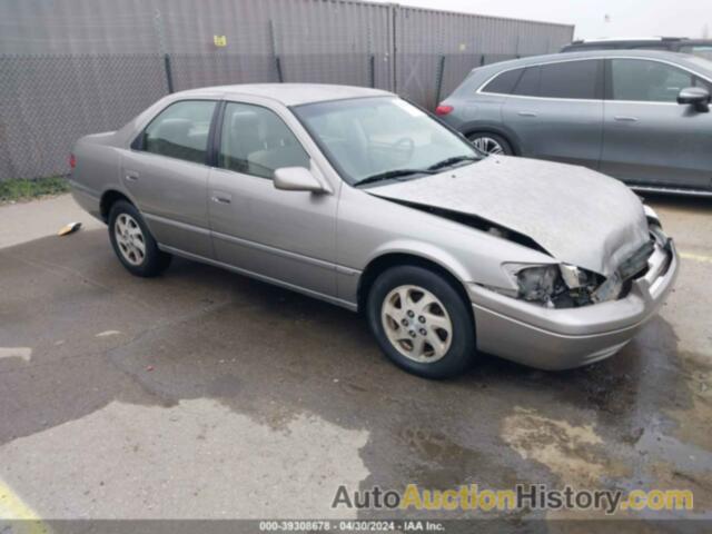 TOYOTA CAMRY LE/XLE, JT2BF22K3X0165657